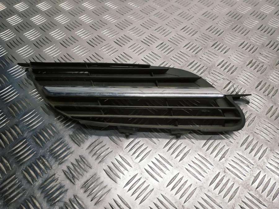 62320BU0062322BU000 Решетка радиатора правая Nissan Almera Tino V10 V10 2005г. | Фото № 1 62320BU0062322BU000 Решетка радиатора правая Nissan Almera Tino V10 V10 2005г. - Фото 1