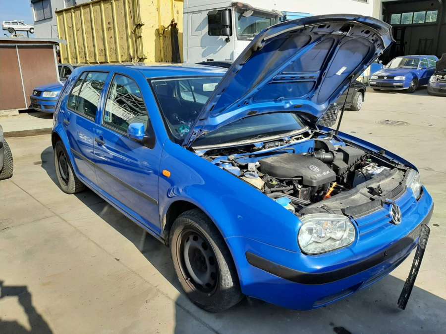 Моторчик стеклоподъемника  Volkswagen Golf 4 (1997-2004) Хетчбэк 5дв. 1998г. | Фото № 11   Моторчик стеклоподъемника  Volkswagen Golf 4 (1997-2004) Хетчбэк 5дв. 1998г. - Фото 11