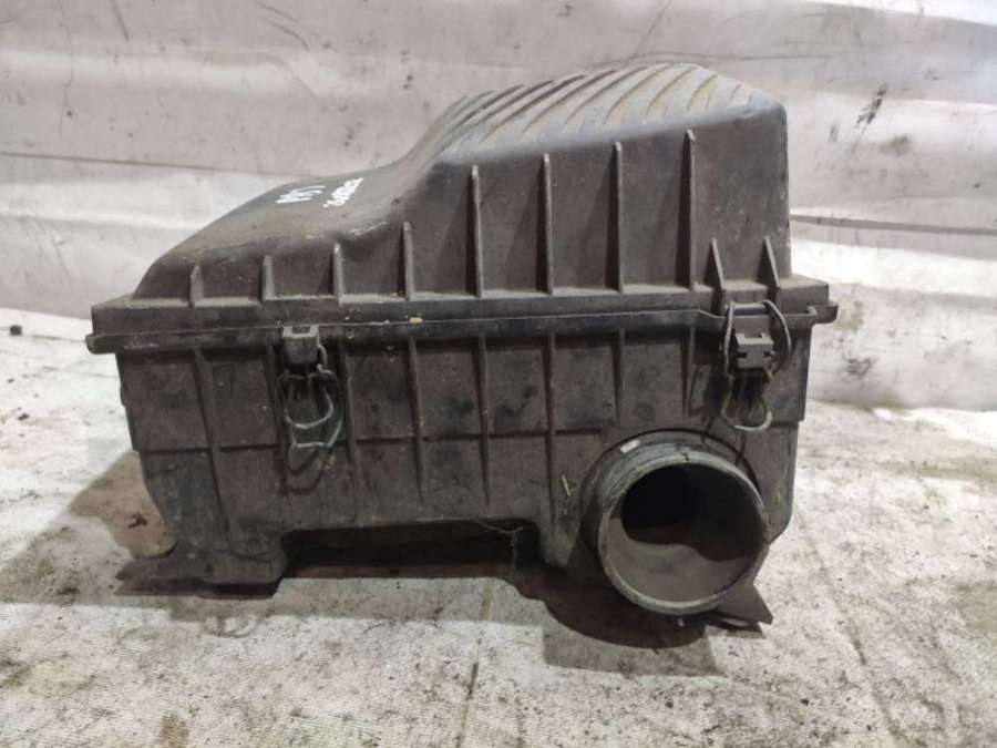 Корпус воздушного фильтра Volkswagen Passat B3 1990г. | Фото № 1 Корпус воздушного фильтра Volkswagen Passat B3 1990г. - Фото 1