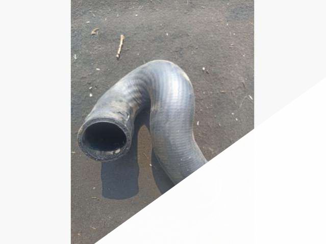 8E0145738F Патрубок интеркулера Audi A4 В6 2003г. | Фото № 1 8E0145738F Патрубок интеркулера Audi A4 В6 2003г. - Фото 1