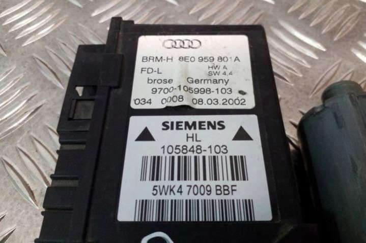 8E0959801A Моторчик стеклоподъемника Audi A4 B9 (2015-2019) 2015г. | Фото № 1 8E0959801A Моторчик стеклоподъемника Audi A4 B9 (2015-2019) 2015г. - Фото 1