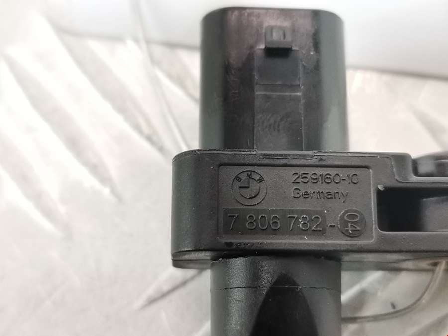 7806782 Датчик коленвала BMW 3-Series (F30/F31/F34/F35) (2011-2020) Седан 2015г. | Фото № 4 7806782 Датчик коленвала BMW 3-Series (F30/F31/F34/F35) (2011-2020) Седан 2015г. - Фото 4
