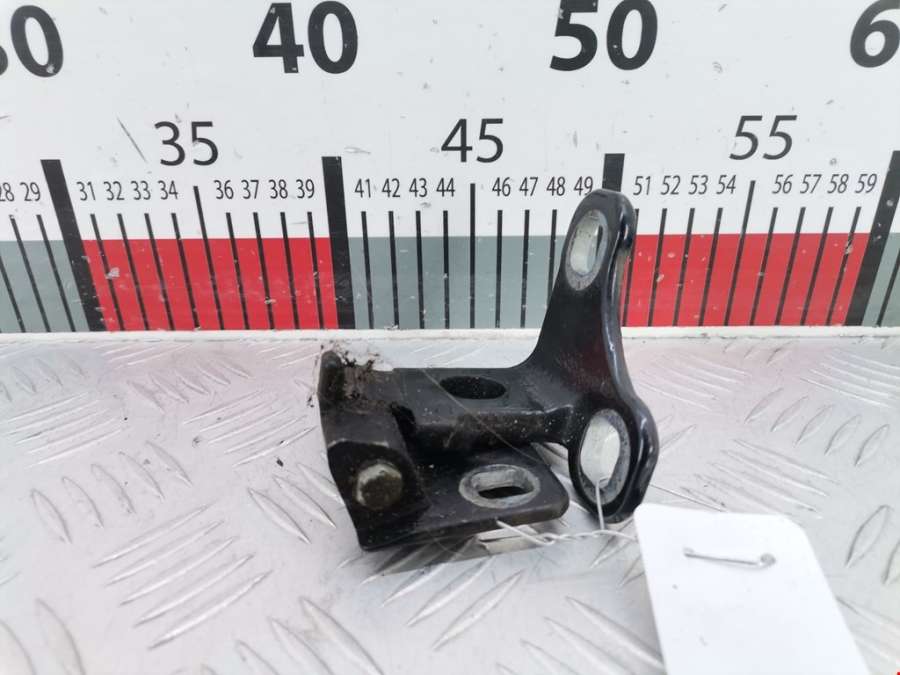 Петля двери задней правой Land Rover Range Rover 3 (2001-2012) Внедорожник 5дв. 2009г. | Фото № 1 Петля двери задней правой Land Rover Range Rover 3 (2001-2012) Внедорожник 5дв. 2009г. - Фото 1