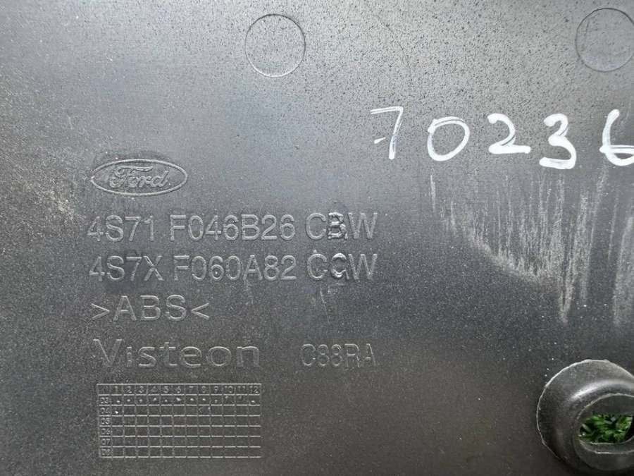 4S71F046B26 Накладка декоративная центральной консоли  Ford Mondeo 2003г. | Фото № 7  4S71F046B26 Накладка декоративная центральной консоли  Ford Mondeo 2003г. - Фото 7
