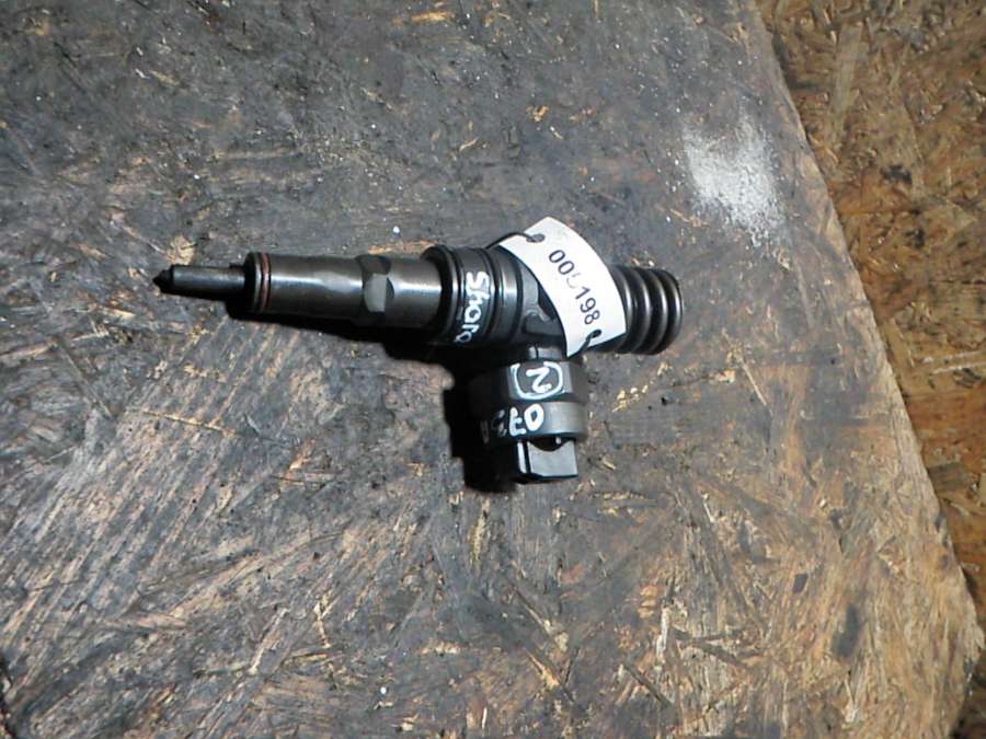 038130073AC Форсунка топливная Volkswagen Sharan 0000г. | Фото № 1 038130073AC Форсунка топливная Volkswagen Sharan 0000г. - Фото 1