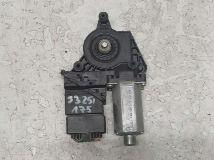 3B5839751G3B5839751G-RTEKOLUK1225 Моторчик стеклоподъемника Volkswagen Passat B5 (1996-2000) 1996г. | Фото № 2 3B5839751G3B5839751G-RTEKOLUK1225 Моторчик стеклоподъемника Volkswagen Passat B5 (1996-2000) 1996г. - Фото 2