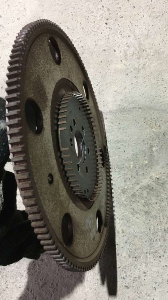 Маховик  Peugeot 207 хетчбэк 5 дв. 2012г. | Фото № 1   Маховик  Peugeot 207 хетчбэк 5 дв. 2012г. - Фото 1