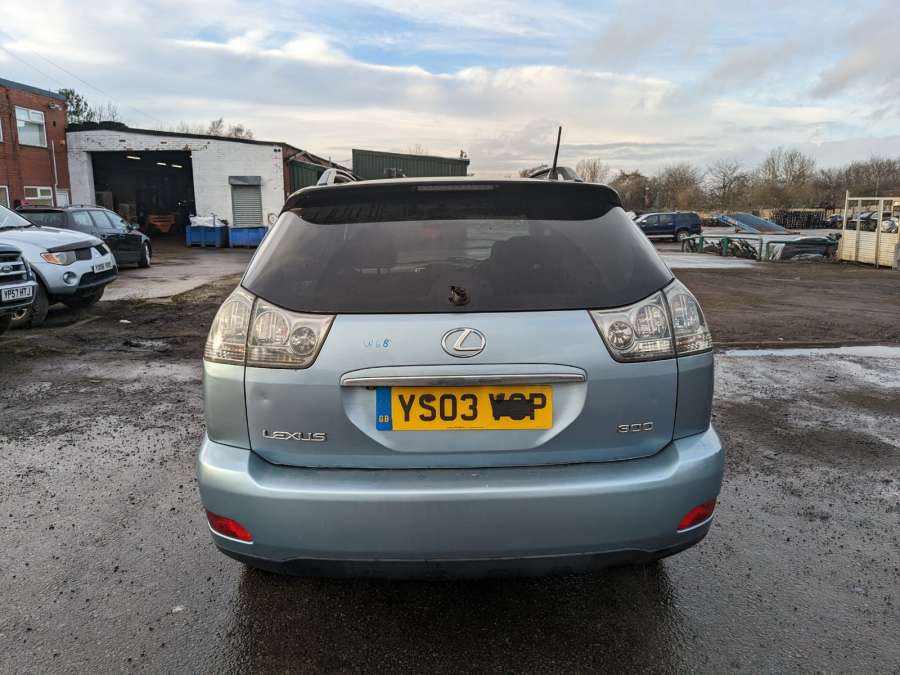 Блок комфорта Lexus RX 2 (XU30) (2003-2009) Внедорожник 5дв. 2003г. | Фото № 11 Блок комфорта Lexus RX 2 (XU30) (2003-2009) Внедорожник 5дв. 2003г. - Фото 11