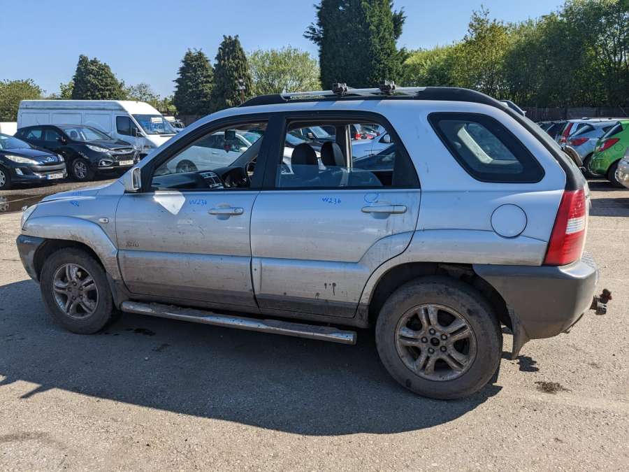 924011F010 Фонарь задний левый Kia Sportage 2 (KM) (2004-2010) Внедорожник 5дв. 2006г. | Фото № 7 924011F010 Фонарь задний левый Kia Sportage 2 (KM) (2004-2010) Внедорожник 5дв. 2006г. - Фото 7