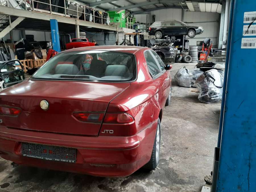 Рычаг передний правый Alfa Romeo 156 (932) (1997-2007) Седан 2002г. | Фото № 11 Рычаг передний правый Alfa Romeo 156 (932) (1997-2007) Седан 2002г. - Фото 11