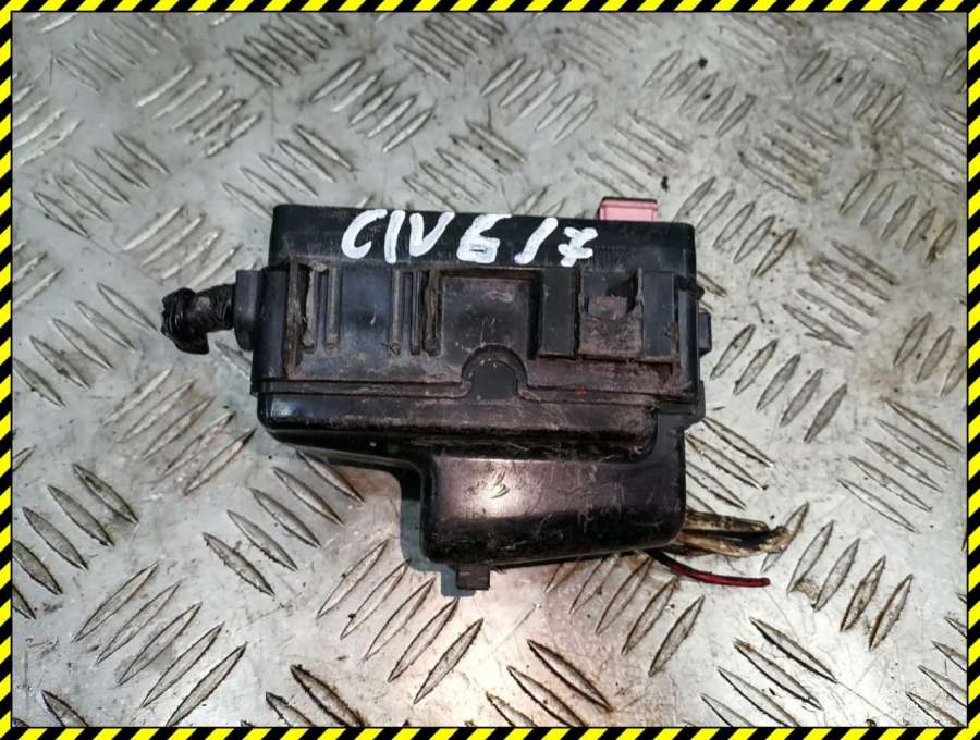 Блок предохранителей Honda Civic 6 1997г. | Фото № 3 Блок предохранителей Honda Civic 6 1997г. - Фото 3