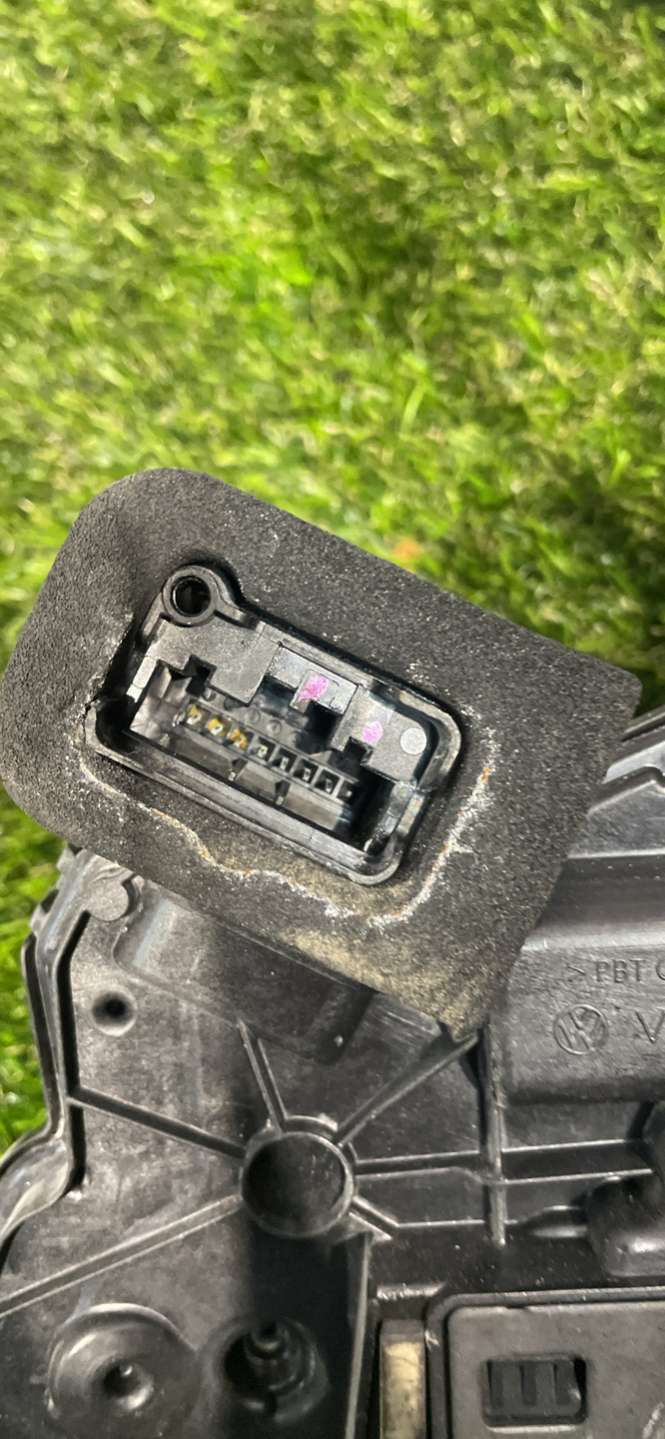 Замок двери передней левой  Volkswagen Jetta 2019г. | Фото № 5   Замок двери передней левой  Volkswagen Jetta 2019г. - Фото 5