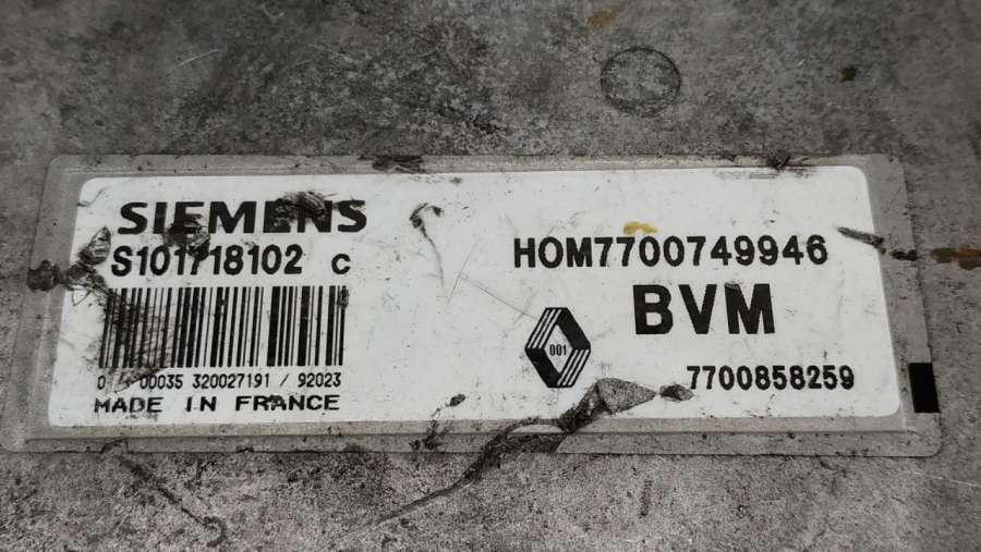 SIEMENSBVM7700858259HOM7700749946S101718102C Блок управления двигателем Renault 21 1988г. | Фото № 3 SIEMENSBVM7700858259HOM7700749946S101718102C Блок управления двигателем Renault 21 1988г. - Фото 3