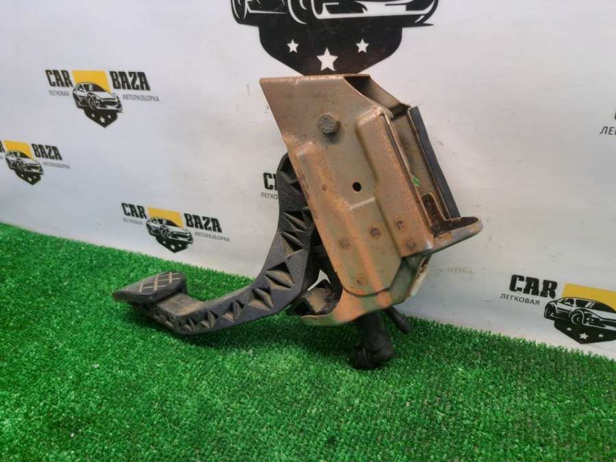 6Q1721059AH Педаль сцепления Seat Ibiza III 2007г. | Фото № 4 6Q1721059AH Педаль сцепления Seat Ibiza III 2007г. - Фото 4