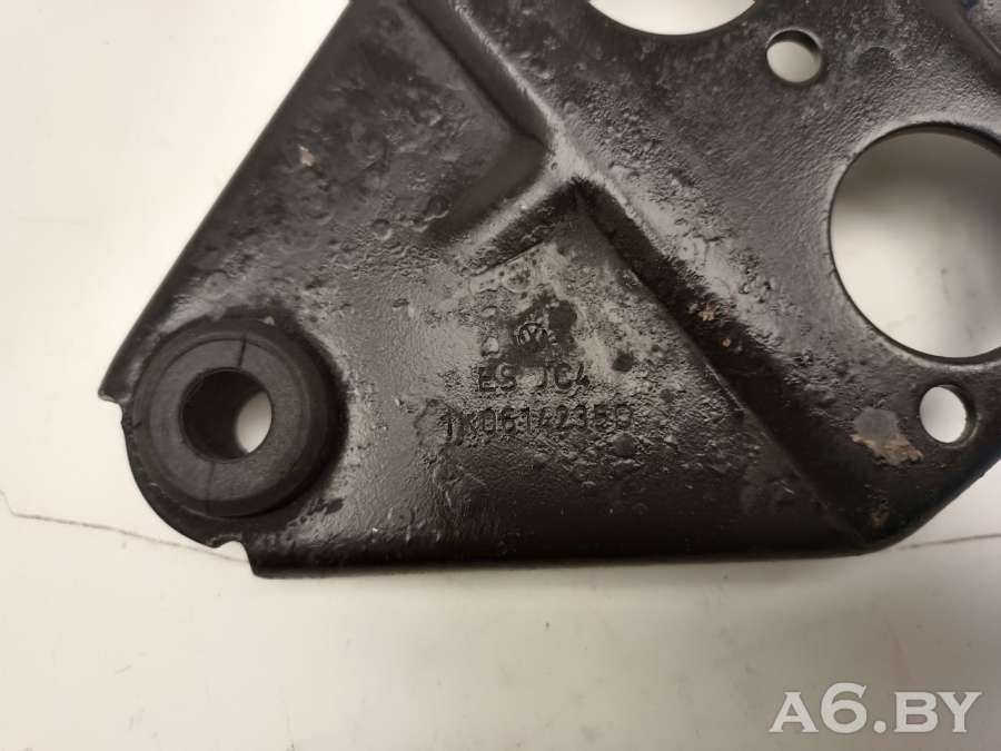 1K0614235D Крепление блока ABS Volkswagen Golf 5 2008г. | Фото № 2 1K0614235D Крепление блока ABS Volkswagen Golf 5 2008г. - Фото 2