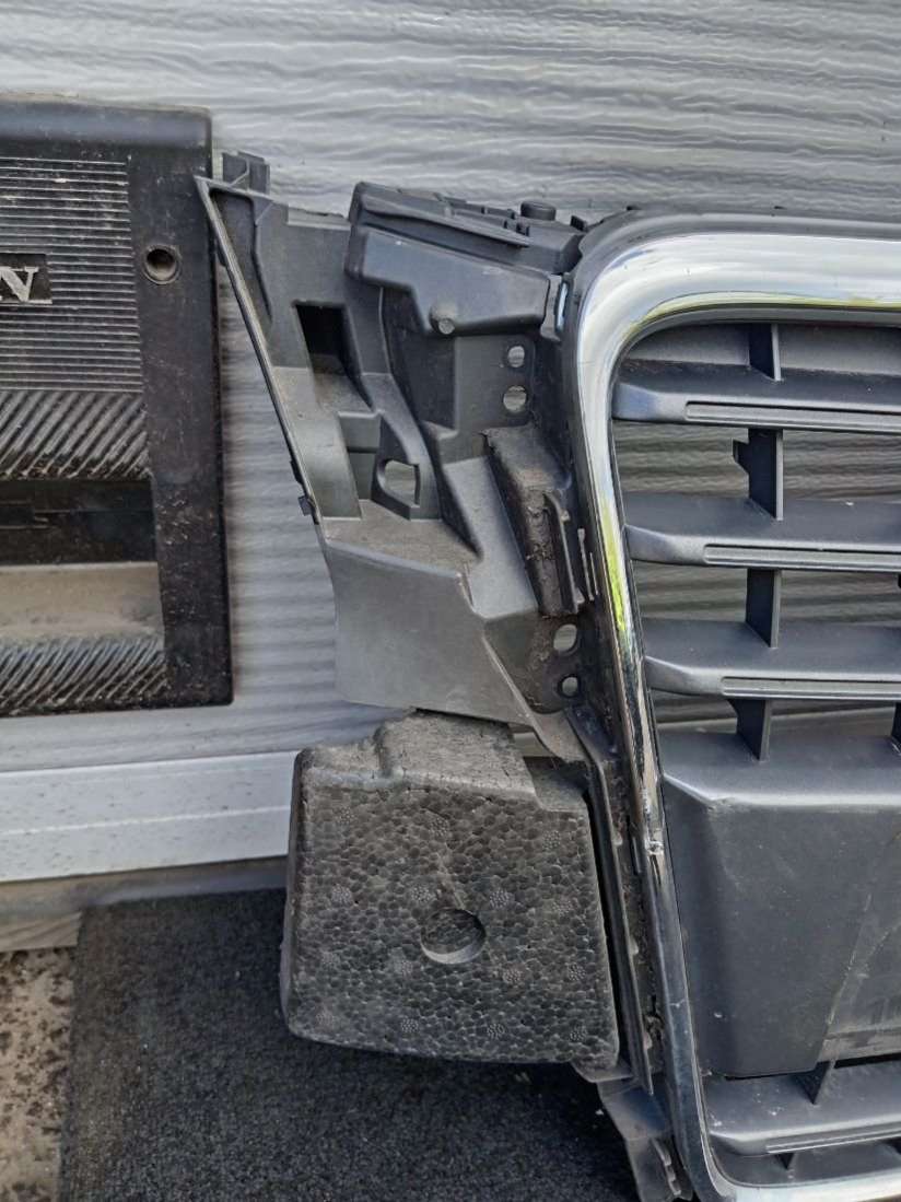 8K0853651 Решетка радиатора  Audi A4 B8 2008г. | Фото № 3  8K0853651 Решетка радиатора  Audi A4 B8 2008г. - Фото 3