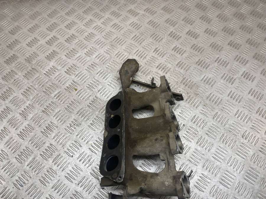 037133206G Коллектор впускной Volkswagen Polo 3 2000г. | Фото № 2 037133206G Коллектор впускной Volkswagen Polo 3 2000г. - Фото 2