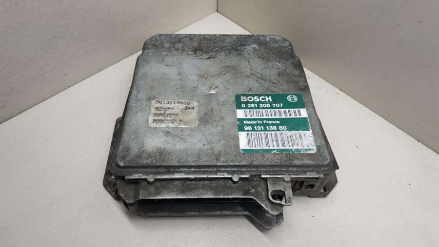 02612007079613113880 Блок управления двигателем Peugeot 205 1996г. | Фото № 1 02612007079613113880 Блок управления двигателем Peugeot 205 1996г. - Фото 1