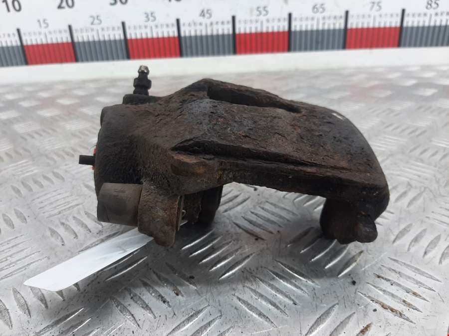 Суппорт передний левый Volkswagen Golf 5 (2003-2008) Хетчбэк 3дв. 2003г. | Фото № 4 Суппорт передний левый Volkswagen Golf 5 (2003-2008) Хетчбэк 3дв. 2003г. - Фото 4