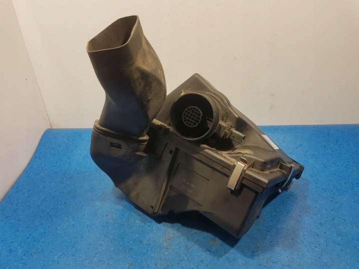 7797460 Корпус воздушного фильтра BMW 1 E87/E8/E82/E88 (2004-2007) 2004г. | Фото № 1 7797460 Корпус воздушного фильтра BMW 1 E87/E8/E82/E88 (2004-2007) 2004г. - Фото 1