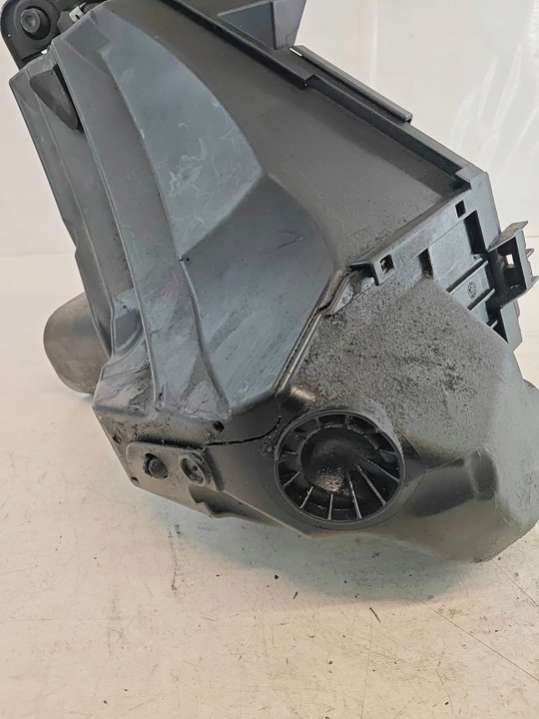 7797460 Корпус воздушного фильтра BMW 3 E90/E91/E92/E9 (2005-201) 2005г. | Фото № 5 7797460 Корпус воздушного фильтра BMW 3 E90/E91/E92/E9 (2005-201) 2005г. - Фото 5