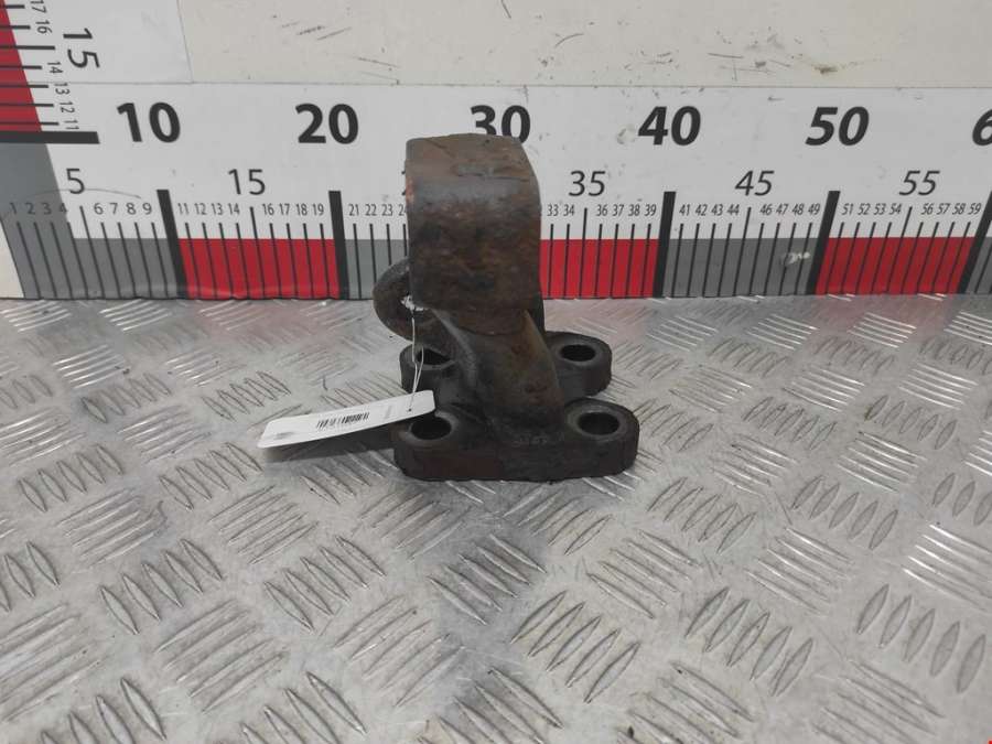 Кронштейн (крепление лапа траверса) кпп MAN TGM (2005-2020) Грузовой 2012г. | Фото № 1 Кронштейн (крепление лапа траверса) кпп MAN TGM (2005-2020) Грузовой 2012г. - Фото 1