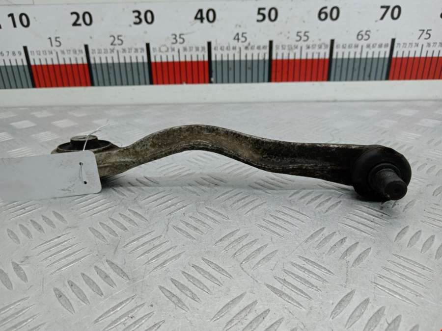 Рычаг передний правый Audi A4 B6 (2000-2006) Седан 2001г. | Фото № 1 Рычаг передний правый Audi A4 B6 (2000-2006) Седан 2001г. - Фото 1