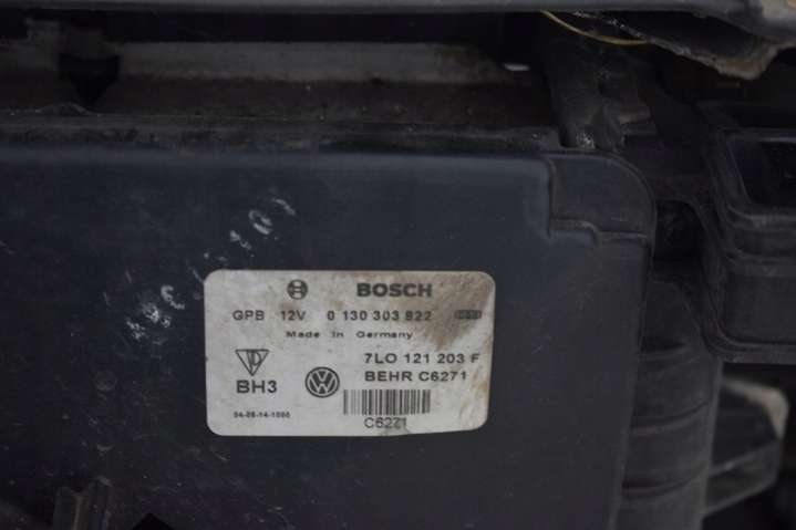 Передняя панель крепления облицовки (телевизор)  Volkswagen Touareg 1 поколение (2002-2007) 2002г. | Фото № 3   Передняя панель крепления облицовки (телевизор)  Volkswagen Touareg 1 поколение (2002-2007) 2002г. - Фото 3