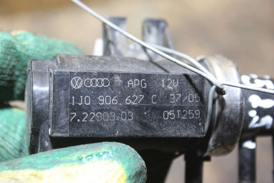 1J0906627C Клапан управления турбиной (актуатор) Volkswagen Multivan 0000г. | Фото № 2 1J0906627C Клапан управления турбиной (актуатор) Volkswagen Multivan 0000г. - Фото 2