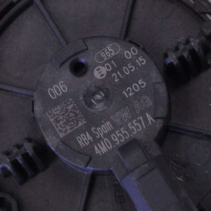 4M0955557A Датчик удара  Audi A4 B9 (2015-2019) 2015г. | Фото № 6  4M0955557A Датчик удара  Audi A4 B9 (2015-2019) 2015г. - Фото 6