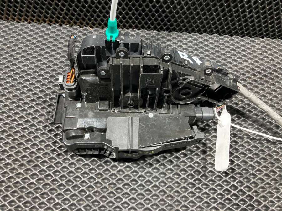 A2227661200A0997303400 Замок двери задней правой Mercedes-Benz S W222/C217/A217 2018г. | Фото № 3 A2227661200A0997303400 Замок двери задней правой Mercedes-Benz S W222/C217/A217 2018г. - Фото 3