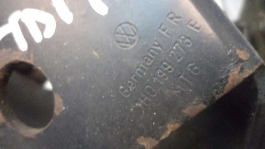 1H0199273B Кронштейн двигателя Volkswagen Golf 3 поколение 1996г. | Фото № 2 1H0199273B Кронштейн двигателя Volkswagen Golf 3 поколение 1996г. - Фото 2