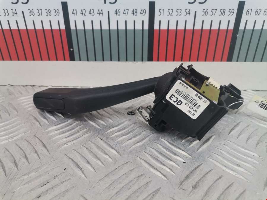 1K0953513 Переключатель поворотов (ближний дальний свет) Volkswagen Golf 5 (2003-2008) Хетчбэк 3дв. 2007г. | Фото № 3 1K0953513 Переключатель поворотов (ближний дальний свет) Volkswagen Golf 5 (2003-2008) Хетчбэк 3дв. 2007г. - Фото 3