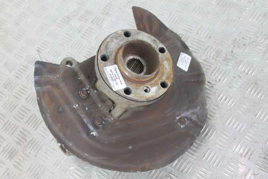 Кулак передний левый  BMW X3 внедорожник 5 дв. 2007г. | Фото № 6   Кулак передний левый  BMW X3 внедорожник 5 дв. 2007г. - Фото 6