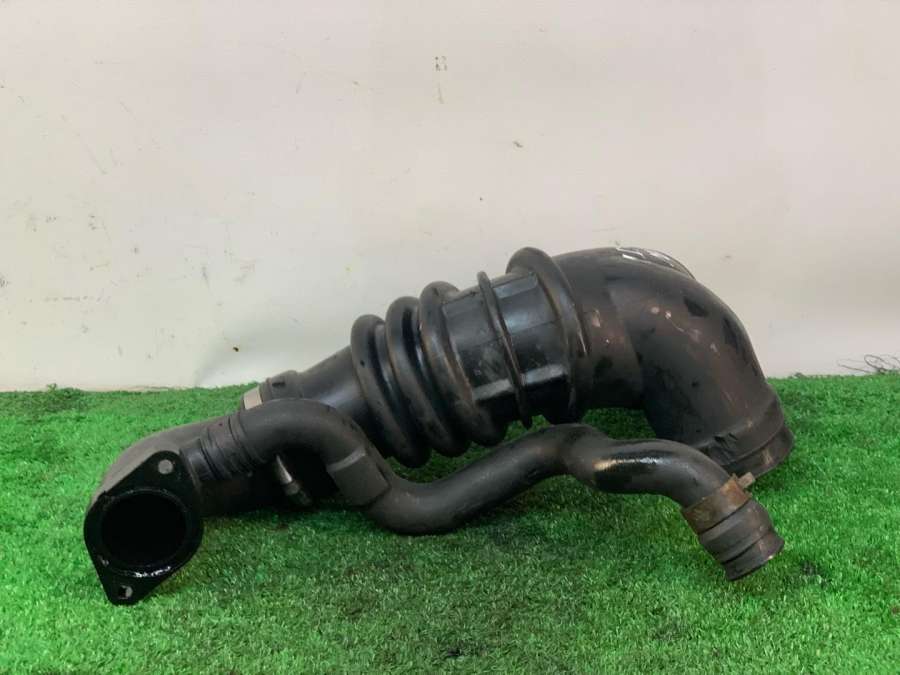 93BB-9C623JBRFN Патрубок воздушного фильтра Ford Mondeo универсал 1995г. | Фото № 3 93BB-9C623JBRFN Патрубок воздушного фильтра Ford Mondeo универсал 1995г. - Фото 3