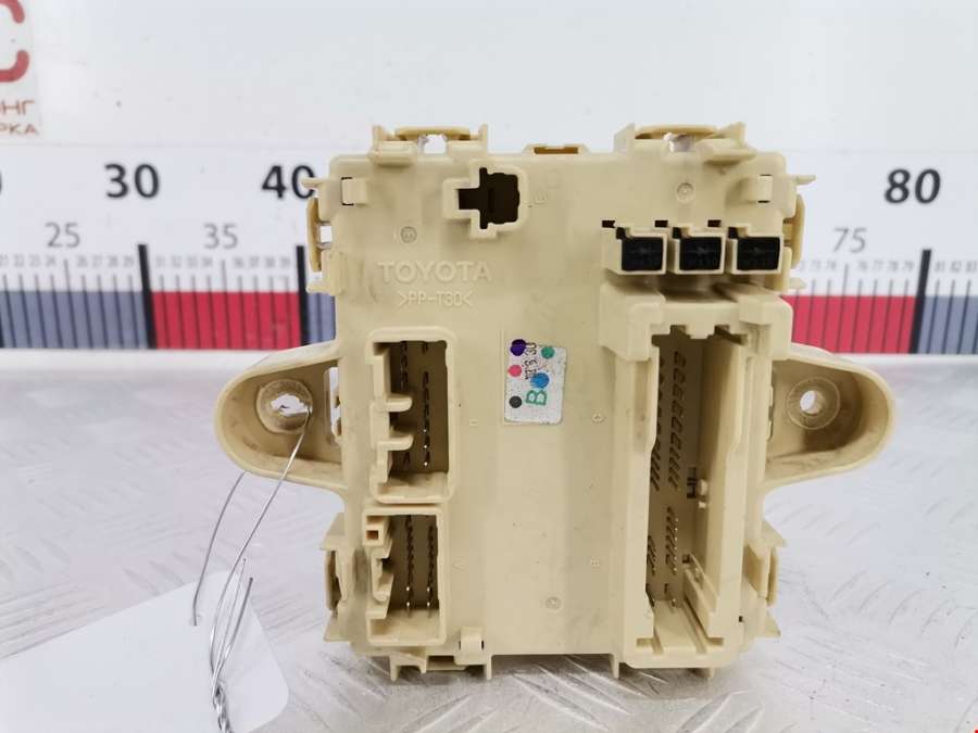 Блок комфорта Lexus RX 2 (XU30) (2003-2009) Внедорожник 5дв. 2003г. | Фото № 2 Блок комфорта Lexus RX 2 (XU30) (2003-2009) Внедорожник 5дв. 2003г. - Фото 2