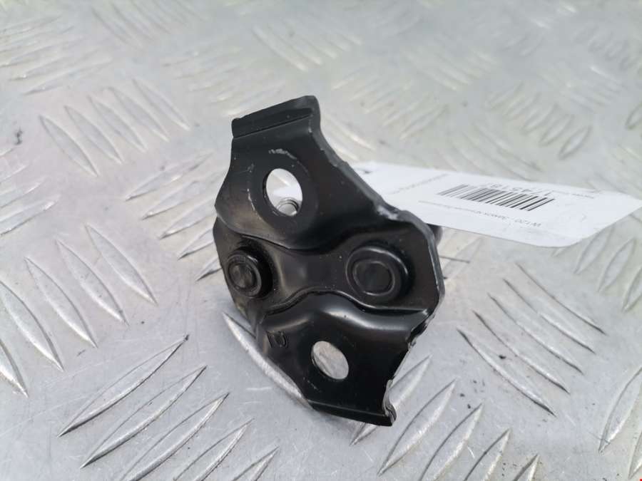 Замок крышки багажника Toyota Prius 2 (XW20) (2003-2009) Хетчбэк 5дв. 2006г. | Фото № 2 Замок крышки багажника Toyota Prius 2 (XW20) (2003-2009) Хетчбэк 5дв. 2006г. - Фото 2