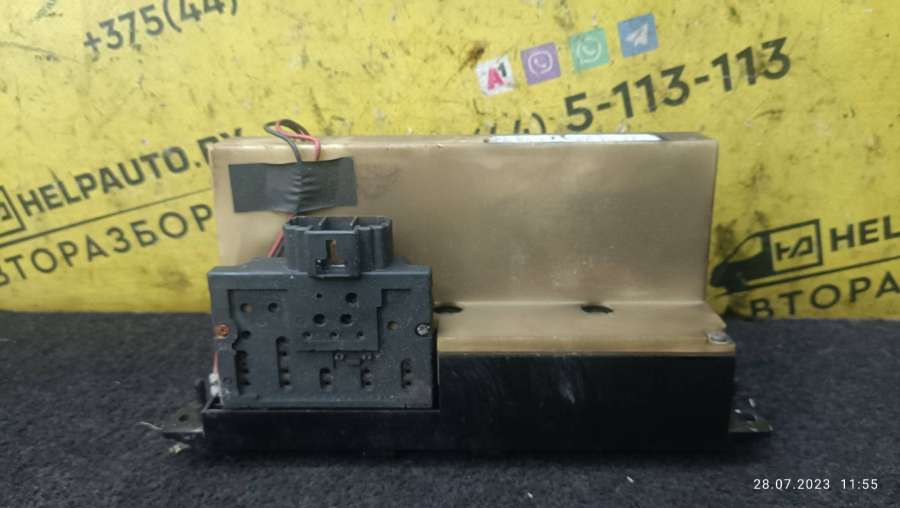 Блок управления печки/климат-контроля Mazda 626 GE хэтчбек 1992г. | Фото № 3 Блок управления печки/климат-контроля Mazda 626 GE хэтчбек 1992г. - Фото 3