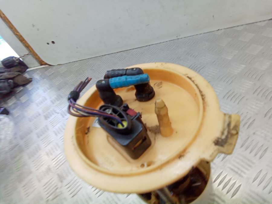 1K0919050J Колба в бак Skoda Octavia A5 restailing 2010г. | Фото № 3 1K0919050J Колба в бак Skoda Octavia A5 restailing 2010г. - Фото 3