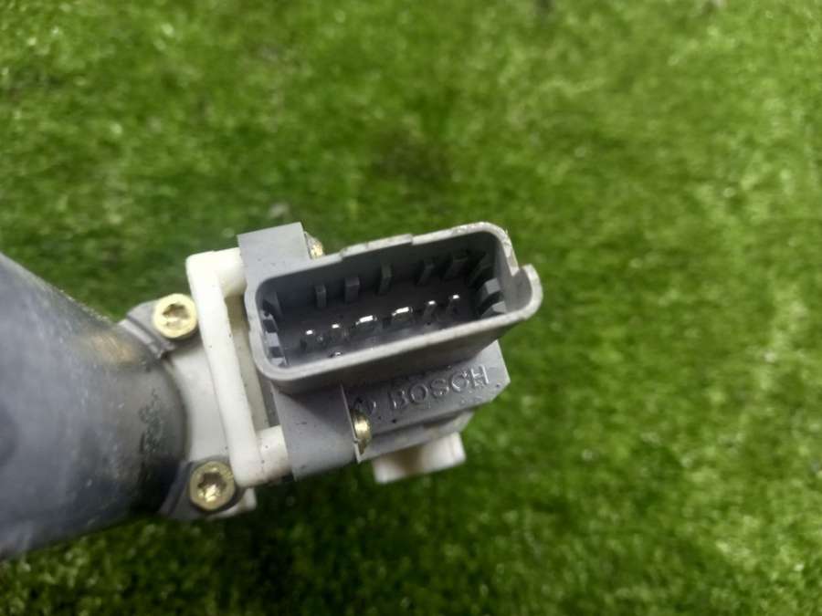 9850734880 Моторчик стеклоподъемник передний правый Peugeot 607 2000г. | Фото № 6 9850734880 Моторчик стеклоподъемник передний правый Peugeot 607 2000г. - Фото 6