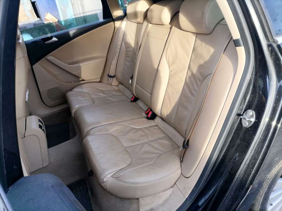 Обшивка (карта) двери задней правой Volkswagen Passat 6 (2005-2010) Универсал 2008г. | Фото № 11 Обшивка (карта) двери задней правой Volkswagen Passat 6 (2005-2010) Универсал 2008г. - Фото 11