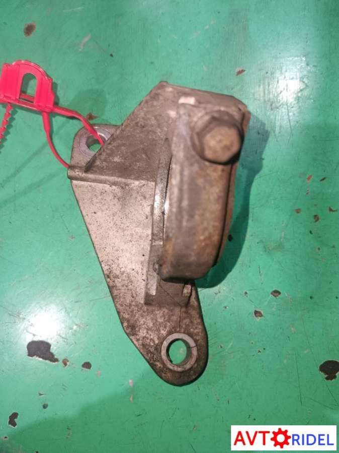 8200371715 Кронштейн полуоси Renault Scenic 2 (2003-2009) 2007г. | Фото № 3 8200371715 Кронштейн полуоси Renault Scenic 2 (2003-2009) 2007г. - Фото 3