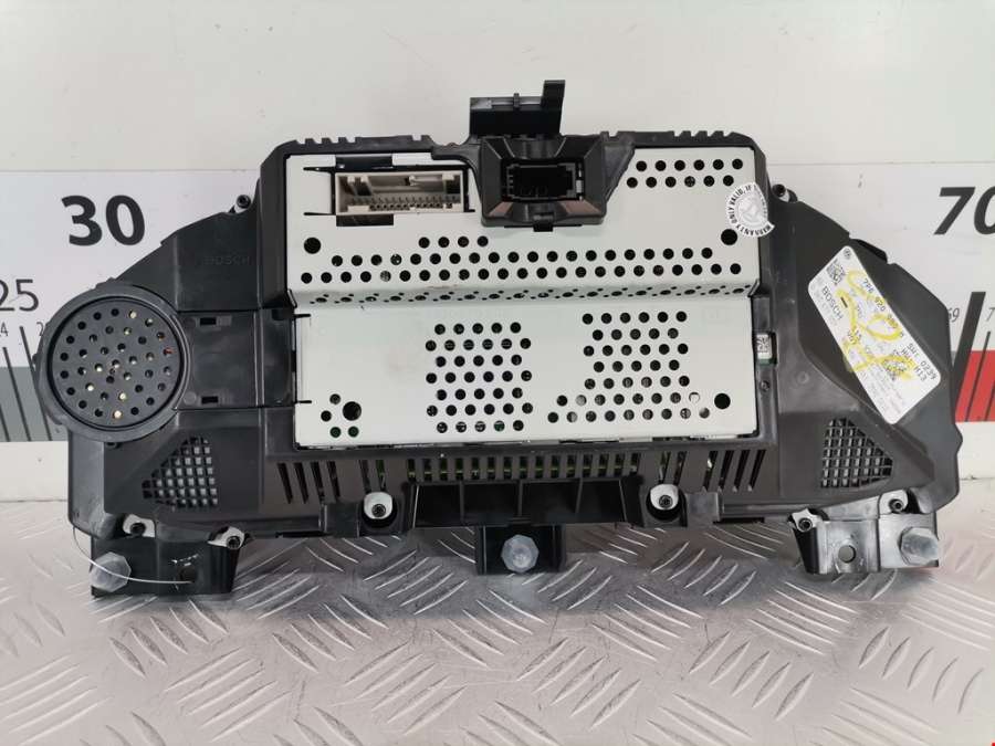 0263677037 Панель приборная (щиток приборов) Volkswagen Touareg 2 (2010-2018) Внедорожник 2012г. | Фото № 2 0263677037 Панель приборная (щиток приборов) Volkswagen Touareg 2 (2010-2018) Внедорожник 2012г. - Фото 2