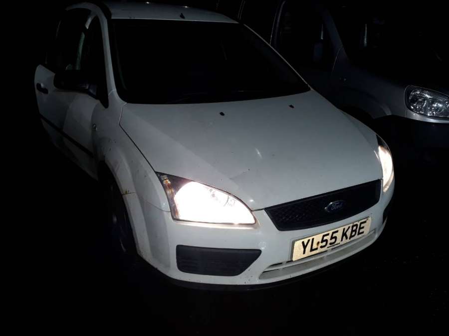 Крышка масляного фильтра Ford Focus 2 (2004-2011) Универсал 2006г. | Фото № 4 Крышка масляного фильтра Ford Focus 2 (2004-2011) Универсал 2006г. - Фото 4