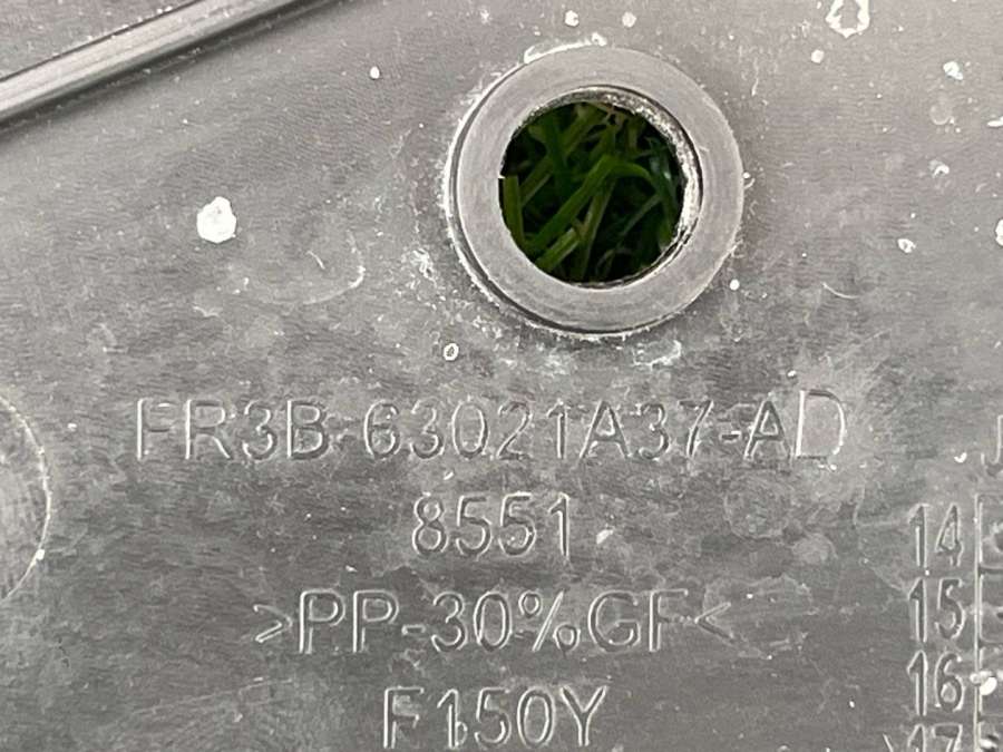 FR3B-63021A37-AD Пластик моторного отсека  Ford Mustang 2020г. | Фото № 6  FR3B-63021A37-AD Пластик моторного отсека  Ford Mustang 2020г. - Фото 6