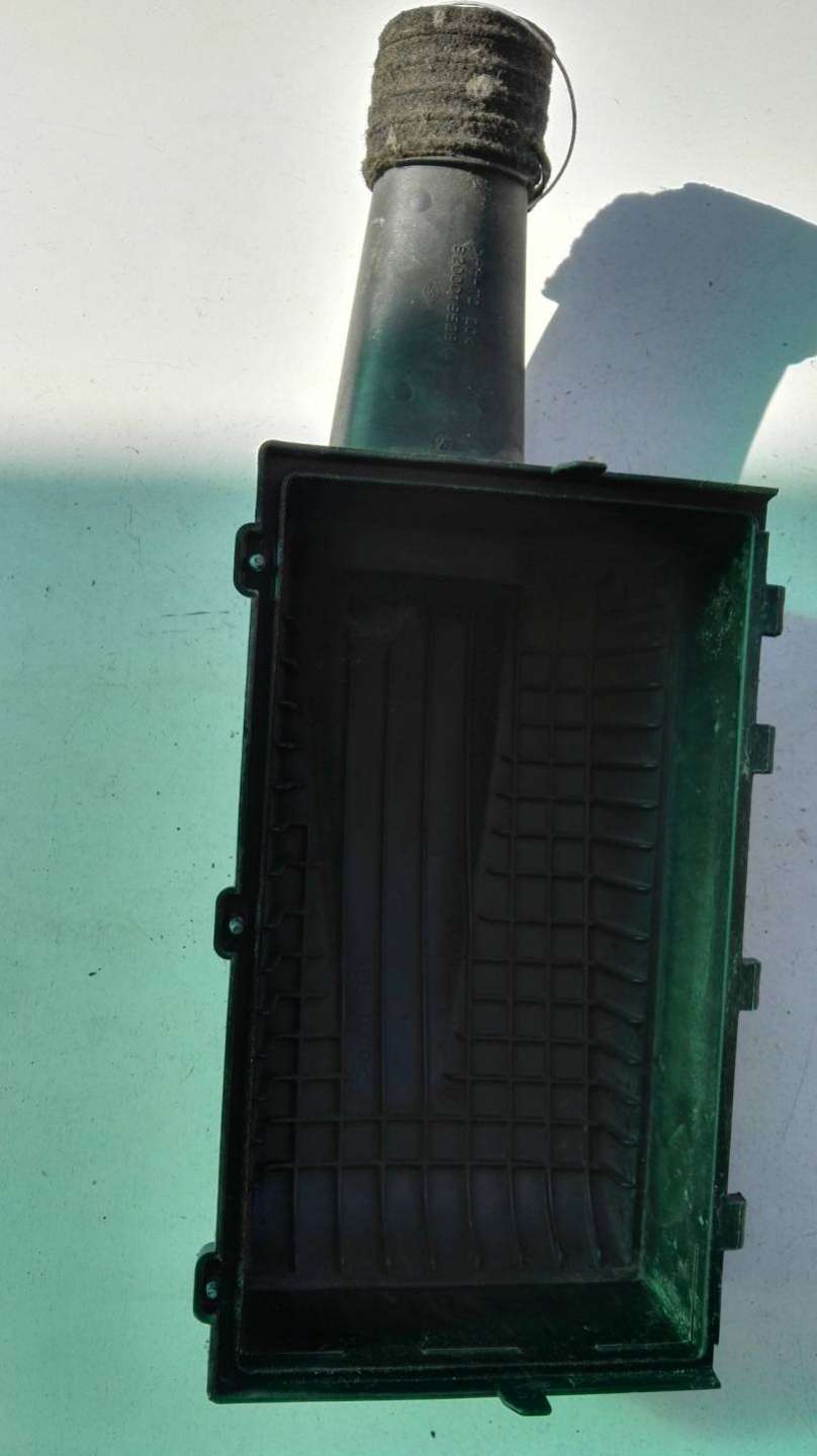 Корпус воздушногo фильтра Renault Espace 3 2001г. | Фото № 2 Корпус воздушногo фильтра Renault Espace 3 2001г. - Фото 2