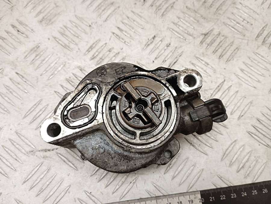 456570D1562A Насос вакуумный Peugeot 308 T7 2009г. | Фото № 2 456570D1562A Насос вакуумный Peugeot 308 T7 2009г. - Фото 2