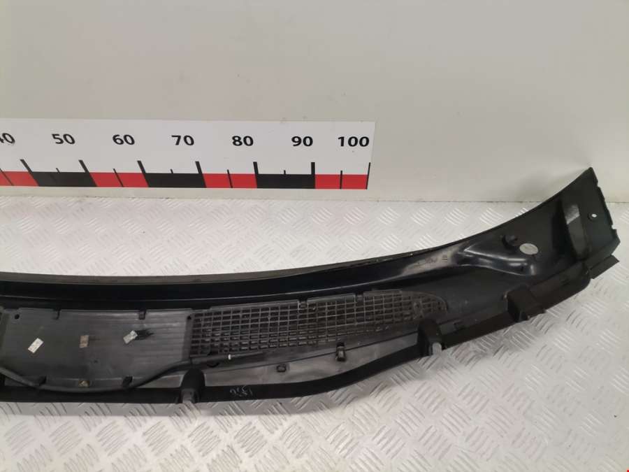 04716284 Дождевик (жабо) Chrysler Voyager 3 (1995-2001) Минивэн 1999г. | Фото № 6 04716284 Дождевик (жабо) Chrysler Voyager 3 (1995-2001) Минивэн 1999г. - Фото 6