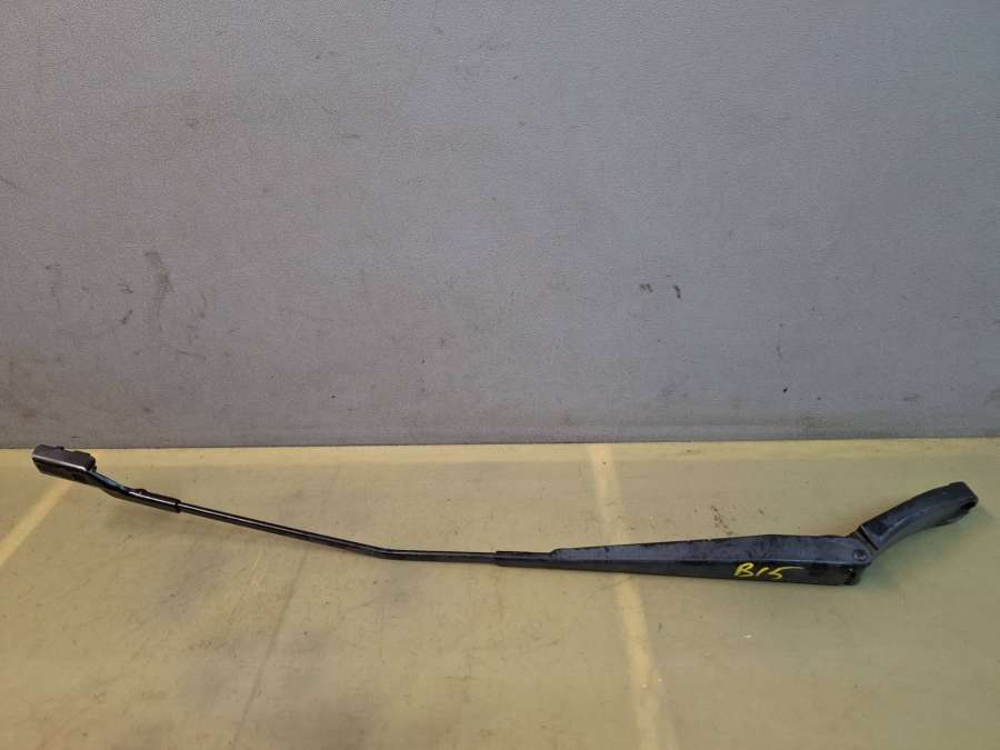 Поводок стеклоочистителя правый правой Volkswagen Jetta 2019г. | Фото № 1 Поводок стеклоочистителя правый правой Volkswagen Jetta 2019г. - Фото 1