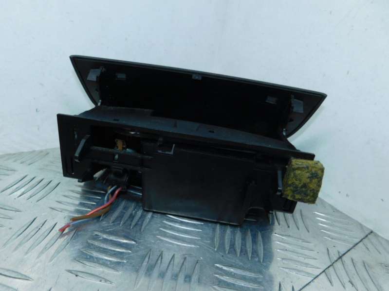 2116802852 Пепельница Mercedes-Benz E седан 2009г. | Фото № 3 2116802852 Пепельница Mercedes-Benz E седан 2009г. - Фото 3